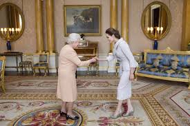Buckingham palace is arguably one of the most famous residences in the world, as well as the official office of the united kingdom's monarch. Who Owns Buckingham Palace A Look Inside The Queen S Home In Pictures Royal News Express Co Uk