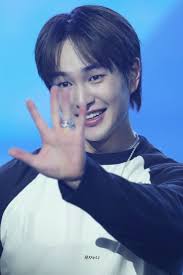 Love you, our beautiful leadernim ONEW ❤️❤️ #Onew