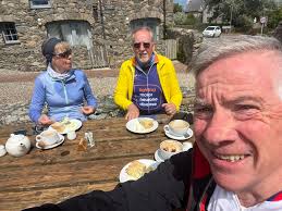 3 of us braved the 23Km/h headwinds all the way to Aberffraw with the  promise of a tailwind