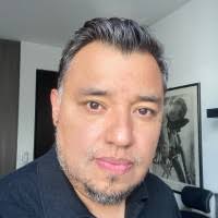 60+ perfiles de «Carlos Jacinto»