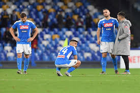 Gli azzurri ritrovano la vittoria in campionatocon il colpo di testa di osimhen. Napoli Bologna 1 2 Pagelle Colpisce La Uallera Di Vecchi E Nuovi Ilnapolista