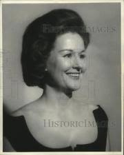 The Suzanne Hanson Poole estate -- 5001 Namaste Rd NW Albuquerque's  connection to Broadway, civil rights, US Presidents and wetlands. Rufus  Poole was an attorney who represented Taos Pueblo and won the