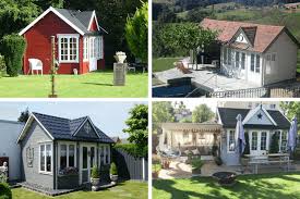 Tischgemeinschaft mit den schwestern und gästen Gartenhaus Gestalten 1 Clockhouse 5 Stile