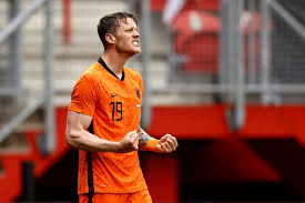 De oudenaardse strafrechter heeft voetballer niels d. Wout Weghorst 6 Feiten Over De Oranjespits Die Een Coronavaccin Weigert