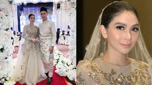 Pelakon popular dan jelita, anzalna nasir selamat melahirkan bayi lelaki pada 31 mei lalu. Foto Sekitar Majlis Akikah Putera Sulung Anzalna Nasir Macam Pengantin Baru