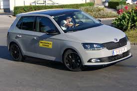 In attesa dell'ultima generazione a distanza di 10 anni dal debutto, si rinnova la skoda fabia monte carlo, la variante che prende il nome della città monegasca e si caratterizza per il look sportivo e le finiture in colore nero lucido. Skoda Fabia Monte Carlo 1 2 Tsi Im Test Autotests Autowelt Motorline Cc