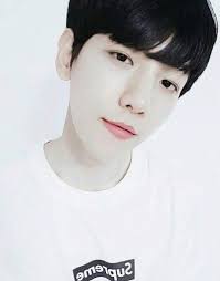Sebuah postingan di situs komunitas online pann menyoroti wajah polos baekhyun di fansign tanggal 12 desember. Baekhyun Without Make Up Exo ì—'ì†Œ Amino