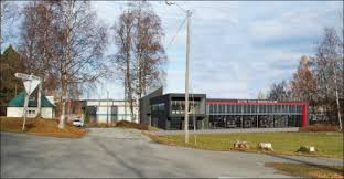The old norse form of the name was þótn and is assumed to be related to the noun þóttr. Vestre Toten Kommune