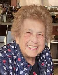 Mary Walborn's Instagram, Twitter & Facebook