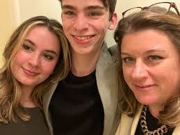 Sarah Cottle's Instagram, Twitter & Facebook