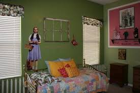 Wizard Of Oz Bedroom Design Ideas Pictures Remodel And Decor Bedroom Design Girl Room Traditional Bedroom
