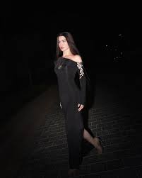 Rawan Bin Hussain - Free sexy pics, galleries & more at Babepedia