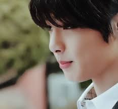 Ailesi bu yüzden onu bir uzman ile görüştürmeye karar verdi. Isn T She Lovely Heather Yang Jeongin
