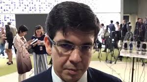 Para randolfe, desastre da pandemia no brasil é obra patrocinada por bolsonaro jefferson rudy/agência senado. Senador Randolfe Rodrigues Protocola Pedido De Impeachment Do Presidente Michel Temer Politica G1