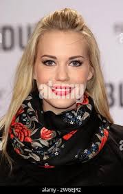 Lara isabelle rentinck premiere hi-res stock photography and images