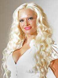 15 jahre, 15 kilo und. Hagelschaden Daniela Katzenberger Zeigt Stolz Ihre Cellulite Fans Feiern Es Stars