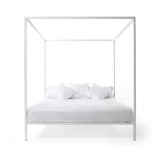Opinion Ciatti Illetto Four Poster Bed Connox But the thought of a bed scooted up against a plain, blank can your bedroom still be sophisticated without a headboard?