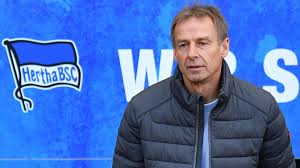 Der klub beteuert, dass es sich dabei nicht um eine machtübernahme des investors handelt. Hertha Bsc Jurgen Klinsmann Tritt Als Trainer Zuruck Kicker
