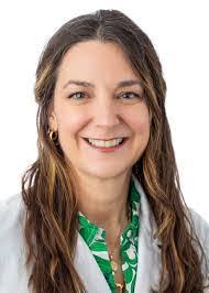 Sara Berns's Instagram, Twitter & Facebook