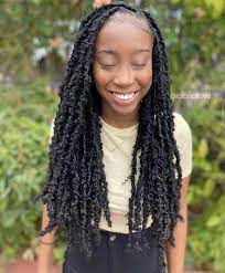 What Kind Of Hair Do You Use For Messy Locs Depending On Your Desired Length And Exact Look A Faux Locs Hairstyles Feed In Braids Hairstyles Locs Hairstyles