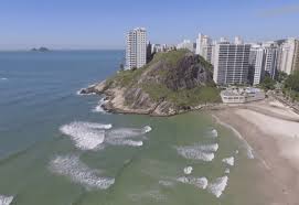 Adolescentes se afogam após escorregarem em pedras do Morro do Maluf, em Guarujá