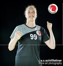 Johanna reichert ist eine rückraumspezialistin, die ab der neuen saison für den thc in der bundesliga auflaufen wird. Wha Johanna Jojo Reichert Uber Ihr 1 Atzgersdorf Jahr