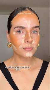 Mary Philips's Instagram, Twitter & Facebook