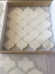 Love This Arabesque Pattern Backsplash Arabesque Arabesque Tile Bathroom Kitchen Backsplash