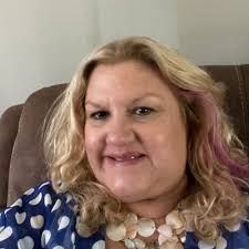 Rose Roebuck (@RoseRoebuck)