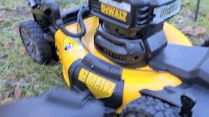 Dewalt 2x20v cordless lawn mower in action review dcmw220. Is It The Best Cordless Mower The New Dewalt Self Propelled 20v X2 40v Mower Is Here Youtube