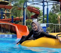 Nggak cuma menyediakan info jadwal tiket kereta api dari medan ke pematang siantar aja. 10 Spot Foto Di Opi Water Fun Palembang Promo Harga Tiket Masuk Diskon Ulang Tahun 2019 Jadwal Hari Ini Terbaru Buka Jam Berapa Wisataterdekat Com