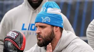 Thurman Thomas speaking at PAL Breakfast of Champions