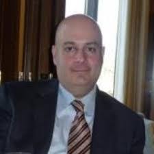 Robert Jafari's Instagram, Twitter & Facebook