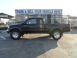 Since its north american debut in 1957, toyota has developed a reputation for producing reliable and economic vehicles. Truck For Sale 2000 Toyota Tacoma Sr5 Xtra Cab 4x4 In Lodi Stockton Ca Lodi Park And Sell