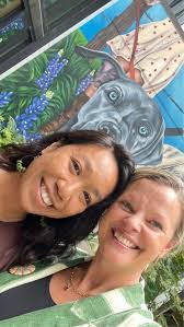 Kari Burkett's Instagram, Twitter & Facebook