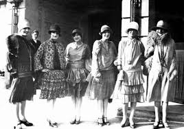 Women S Fashion In The 1920 S Australia Moda Anni 20 Storia Della Moda Silhouette Femminile