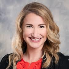 I'm super excited to share that I've accepted a summer 2022 position as an  On-Set Production Intern for Hy-Vee's Helpful Smiles Television start-up  team.