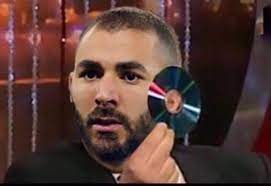 Karim benzema no se entrenó este sábado por una lesión en los isquitibiales de su pierna derecha que le tendrá alejado de los terrenos de juego entre dos y tres semanas, según avanzó la web de marca. Troll Football On Twitter Zidane It S Time We Give Jovic The Chance He Deserves As Our Main Striker Benzema