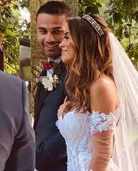 A cantora gospel isadora pompeo disse sim, ao pedido de casamento feito pelo jogador de futebol thiago maia. Fla Galaxy On Twitter Algumas Imagens Do Casamento Do Thiago Maia Com A Isadora Pompeo Felicidades Ao Casal