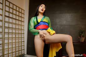 Mulan XXX Parody: Katana in Hot Cosplay Action - xMonter.com