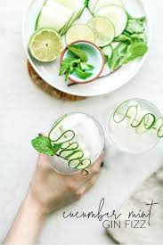 You Ll Be Hooked On This Refreshing And Rejuvenating Gin Cocktail Incorporating Lime Flavored Sparkling Water A Gin Fizz Cucumber Cocktail Delicious Cocktails