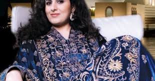صور الشيخة المياسة بنت حمد بن خليفة آل ثاني يومصر Men Casual Casual Button Down Shirt Mens Tops