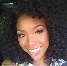 Natural Beauty Brandy Norwood Displays Her Diy Hair And Make Up Look As She Supports Relationship Advice Book Diy Hairstyles Hair Beauty Beautiful Hair