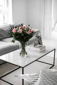 Table Basse En Marbre 58 Idees Pour Donner Du Style Au Salon Archzine Fr Table Basse Marbre Table Basse Salon Deco Marbre
