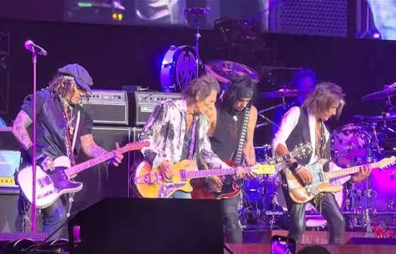 Watch: HOLLYWOOD VAMPIRES Joined By THE ROLLING STONES' RONNIE WOOD At  European Tour Kick-Off - BLABBERMOUTH.NET