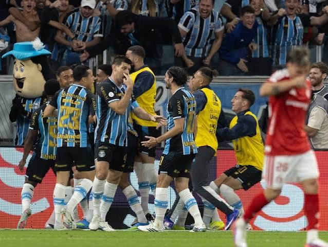 Copa do Brasil: Gr&ecirc;mio ganha do Inter por 3&times;1 e classifica para a semifinal | Jornal Tradi&ccedil;&atilde;o Regional