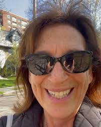 Tracy Fink's Instagram, Twitter & Facebook