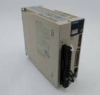 YASKAWA 400W/750W Servo Motor S-7J Series Motor Driver SGM7J ...