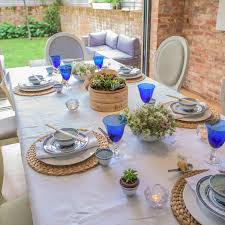 Find out how to set a table properly in this article from howstuffworks. Be Inspired Chinese New Year Table Setting Nicole O Neil Real Housewives Of Sydney Blog