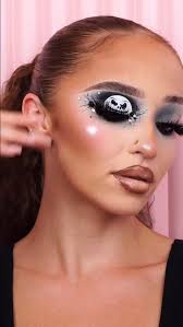 Step into your own glam wonderland with the Miniwood Christmas Vanity